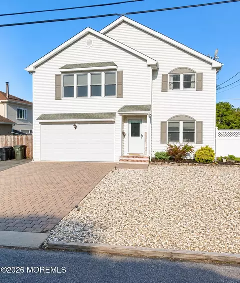 1223 Barton Ave, Point Pleasant, NJ 08742