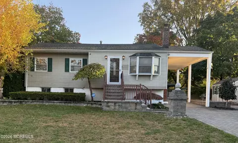 30 Michigan Ave, Hazlet, NJ 07730