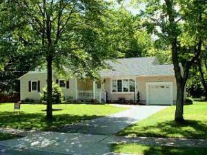 4 Roberta Dr, Middletown, NJ 07748 photo 1