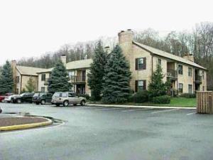 616 Wellington Pl, Matawan, NJ 07747 photo 1