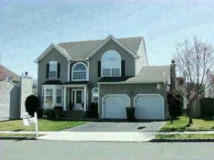 9 Lysbeth Ln, Matawan, NJ 07747 photo 1
