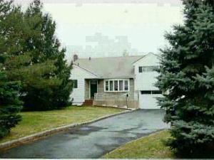 11 E Karyn Ter, Middletown, NJ 07748 photo 1