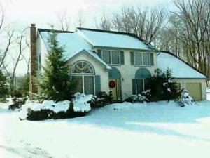 1 Ithaca Ct, Matawan, NJ 07747 photo 1