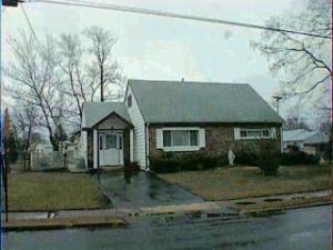2 Redwood Ter, Hazlet, NJ 07730 photo 1