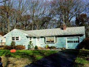 40 Beechwood Ter, Matawan, NJ 07747 photo 1