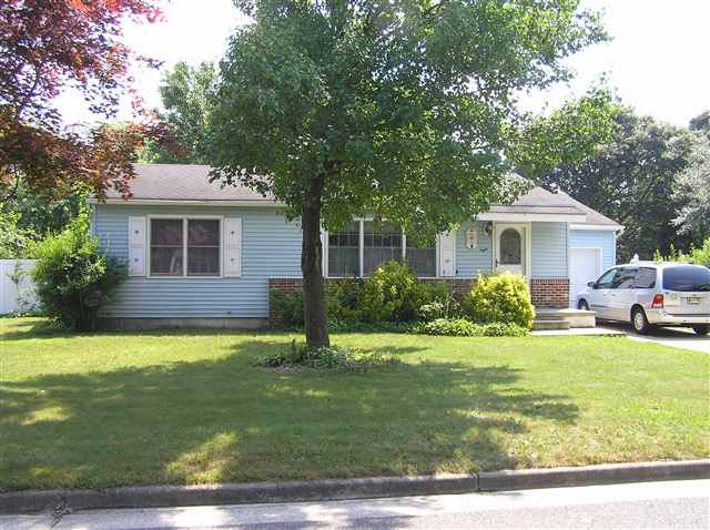 8 Isaacs Ln, Egg Harbor Township, NJ 08234 photo 1
