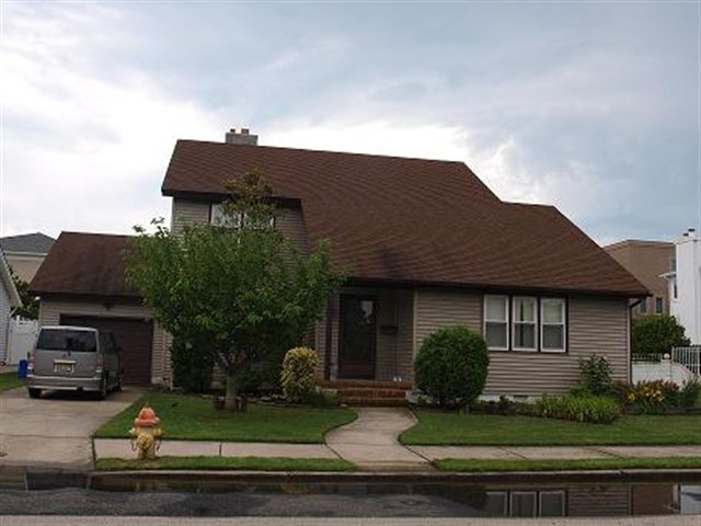 8212 Lagoon Dr, Margate City, NJ 08402 photo 1