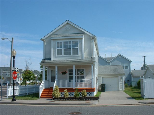 200 Dylan Dr, Atlantic City, NJ 08401 photo 1