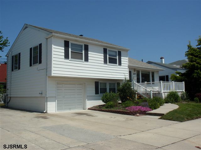 207 N Jerome Ave, Margate City, NJ 08402 photo 1