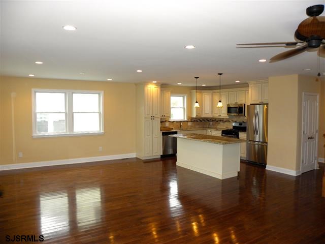 121 N Hanover Ave, Margate City, NJ 08402 photo 3