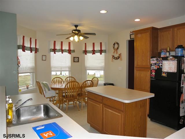 4 Saratoga Rd, Egg Harbor Township, NJ 08234 photo 2