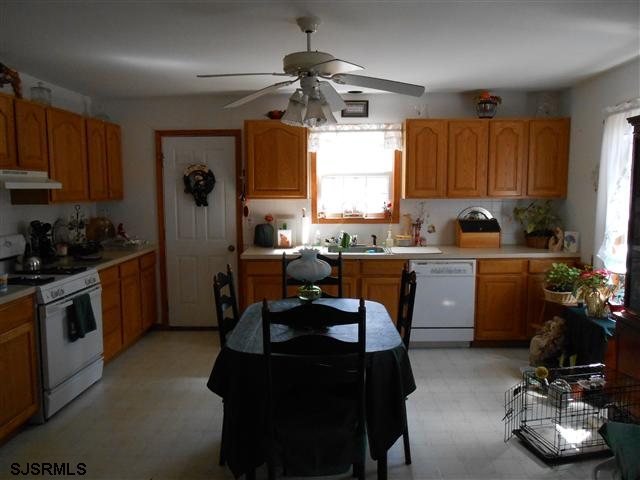 520 Cornwall Dr, Absecon, NJ 08205 photo 5