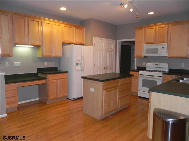 41 Weeping Willow Cir, Egg Harbor Township, NJ 08234 photo 4