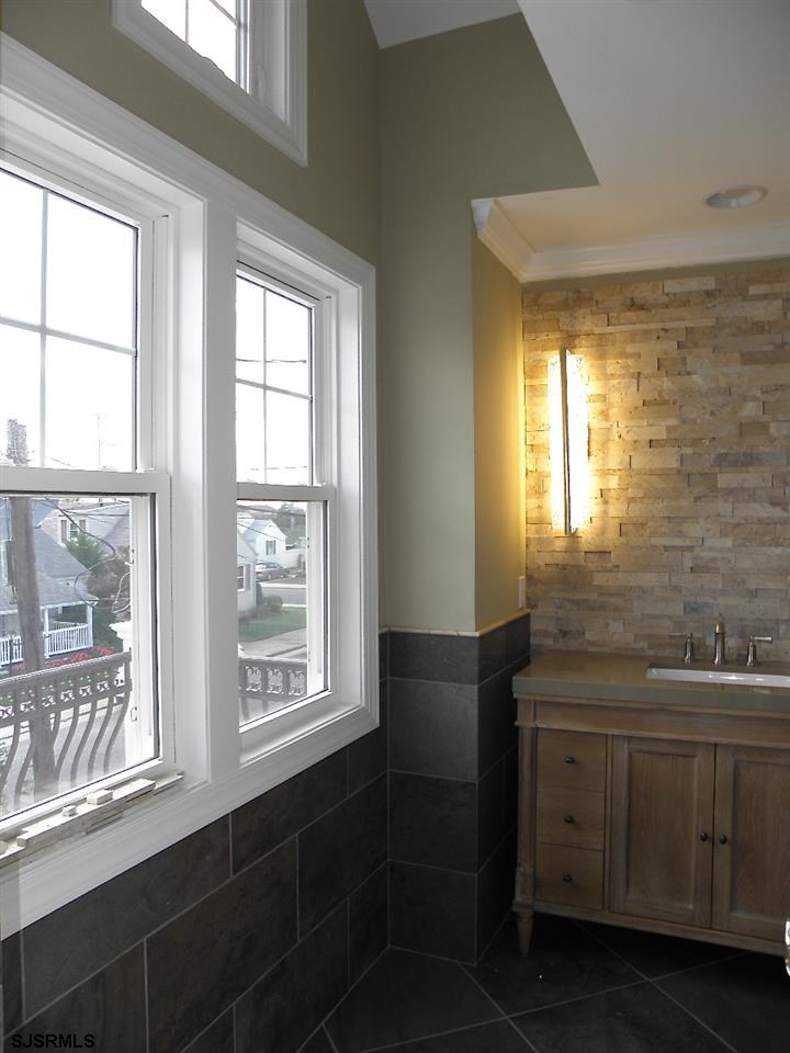 213 N Hanover Ave, Margate City, NJ 08402 photo 11