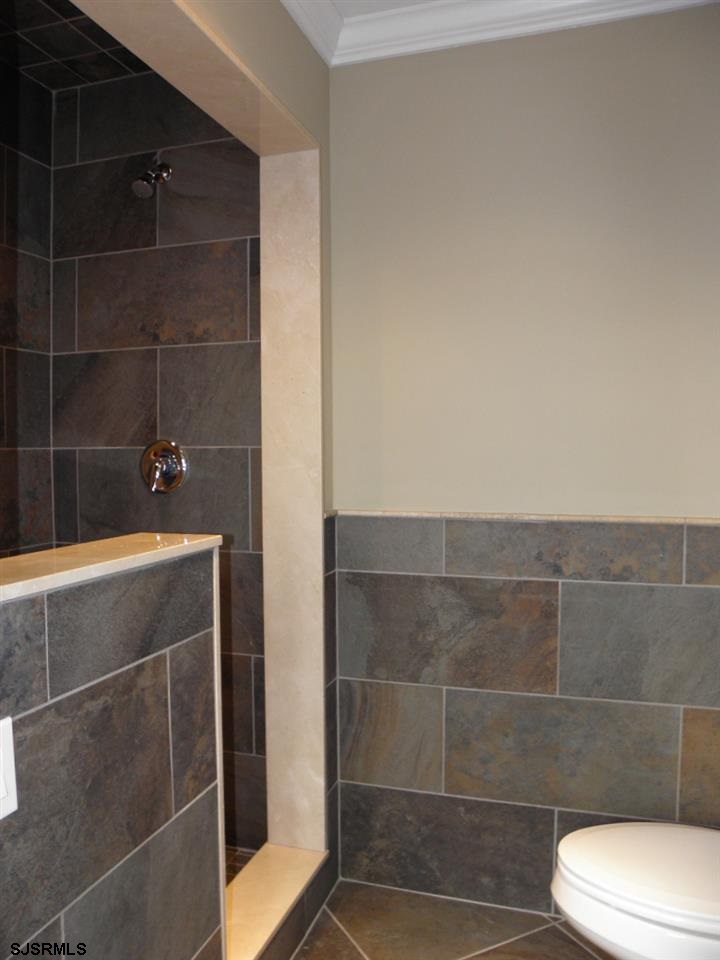 213 N Hanover Ave, Margate City, NJ 08402 photo 12