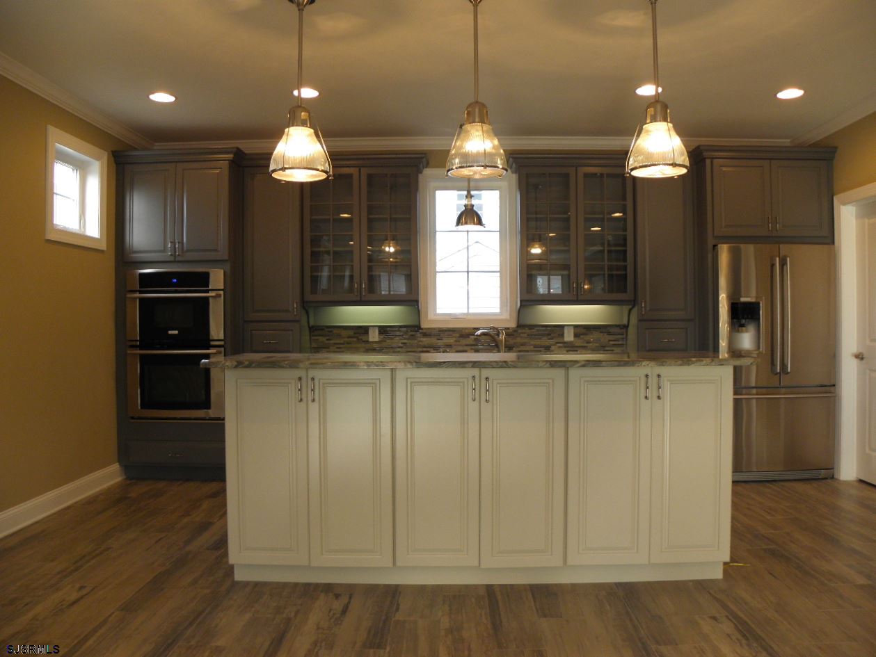 213 N Hanover Ave, Margate City, NJ 08402 photo 3