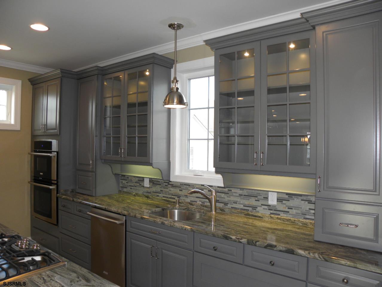 213 N Hanover Ave, Margate City, NJ 08402 photo 4