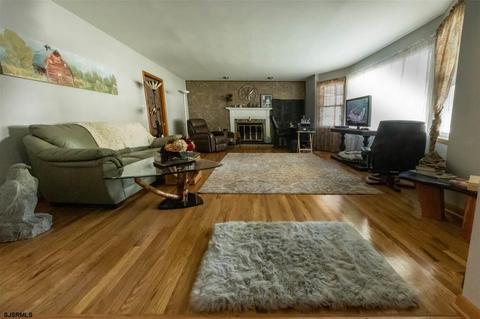 640 E Pleasant St, Hammonton, NJ 08037 photo 5