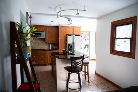 204 E Sturbridge Ct, Galloway, NJ 08205 photo 3