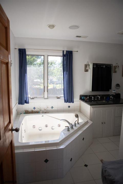 204 E Sturbridge Ct, Galloway, NJ 08205 photo 14