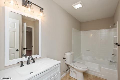 706 Eagle Point Ct, Galloway, NJ 08205 photo 11
