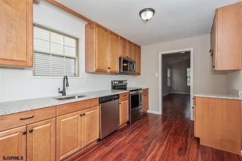 706 Eagle Point Ct, Galloway, NJ 08205 photo 9