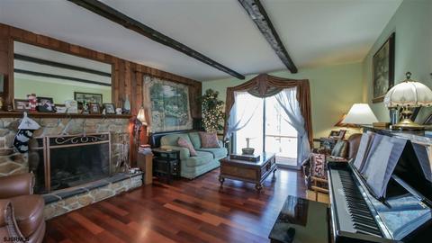 203 E Sturbridge Ct, Galloway, NJ 08205 photo 2