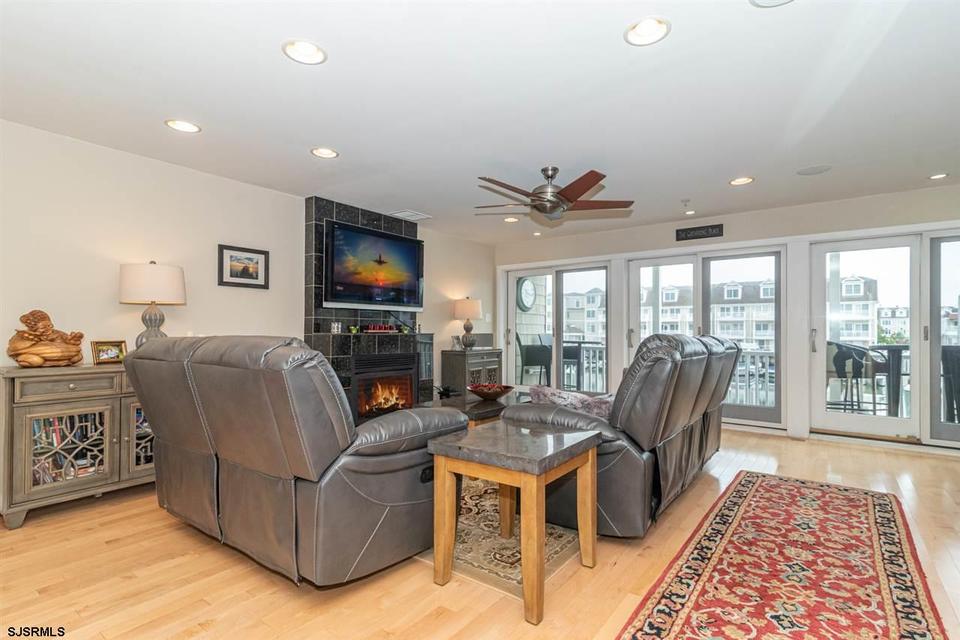  115 N Annapolis Ave, Atlantic City, NJ 08401 photo 4