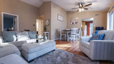 802 Eagle Point Pl, Galloway, NJ 08205 photo 5