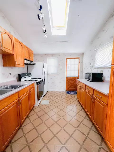 165 E 4th Ave, Runnemede, NJ 08078 photo 4
