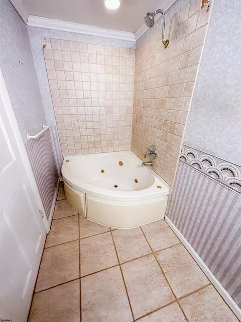 165 E 4th Ave, Runnemede, NJ 08078 photo 3