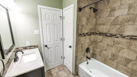 Bath - 707 Breakers Ave, Absecon, NJ 08201 photo 4 of 4