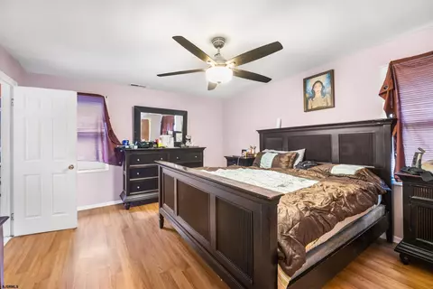 Bedroom - 200 Egnor Dr, Galloway, NJ 08205 photo 4 of 6