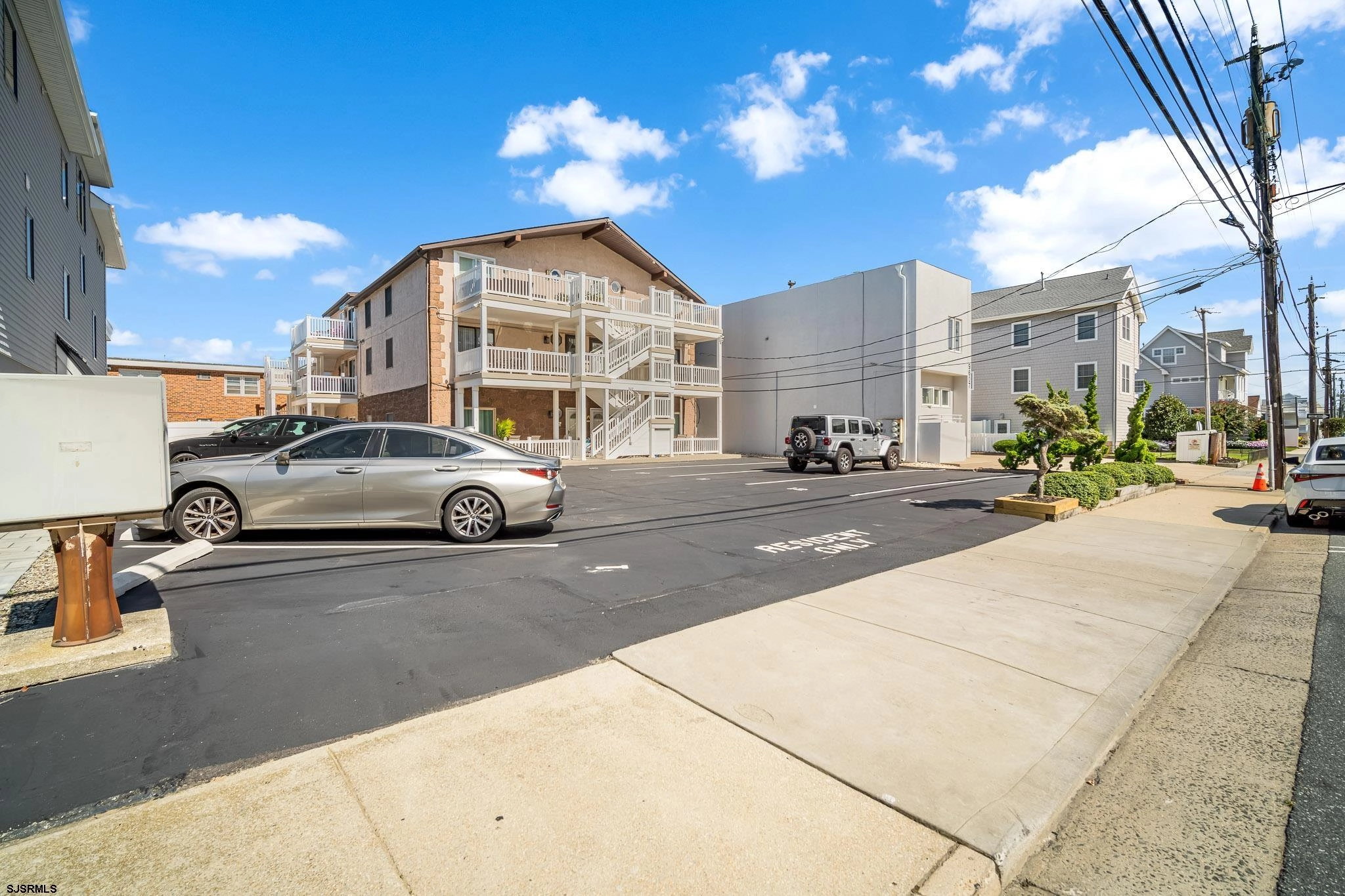 9609 Pacific Ave Unit 6