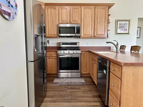 Kitchen - 201 E Brigantine Ave #B, Brigantine, NJ 08203 photo 4 of 4