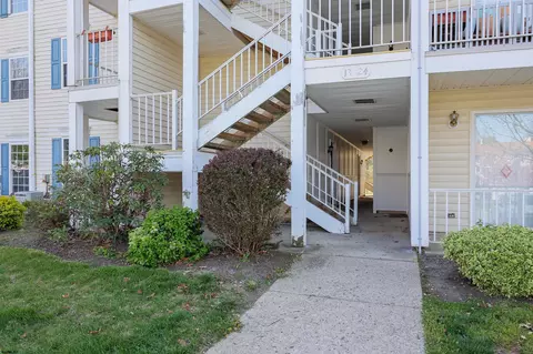 Exterior - 17 Apache Ct #17, Absecon, NJ 08205 photo 7 of 11