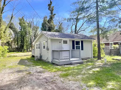 Exterior - 351 Elm St, Hammonton, NJ 08037 photo 5 of 7