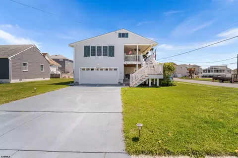 Exterior - 800 Evans Blvd, Brigantine, NJ 08203 photo 3 of 10