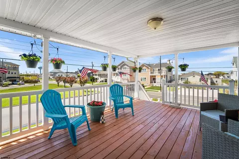 Exterior - 800 Evans Blvd, Brigantine, NJ 08203 photo 6 of 10