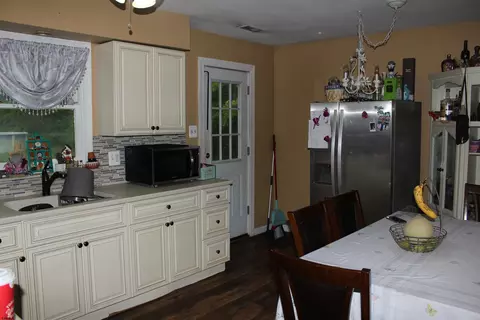 Kitchen - 237 E Oakbourne Ave, Galloway, NJ 08205 photo 1 of 3