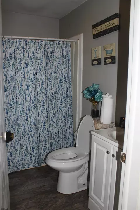 Bath - 237 E Oakbourne Ave, Galloway, NJ 08205 photo 2 of 2