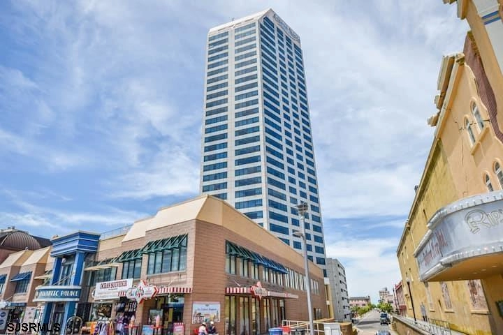 1515 Boardwalk Unit 908  