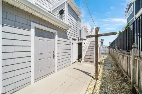 Exterior - 8610 3rd Ave, Stone Harbor, NJ 08247 photo 13 of 19