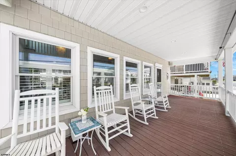 Exterior - 8610 3rd Ave, Stone Harbor, NJ 08247 photo 5 of 19