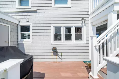 Exterior - 8610 3rd Ave, Stone Harbor, NJ 08247 photo 9 of 19