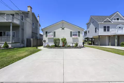 Exterior - 801 Evans Blvd, Brigantine, NJ 08203 photo 2 of 7