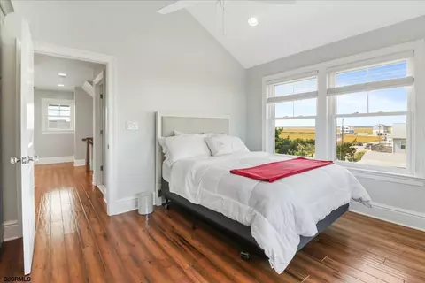 Bedroom - 2612 Commonwealth Ave, Strathmere, NJ 08248 photo 5 of 12