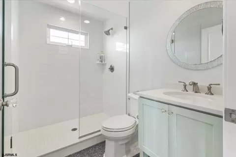 Bath - 2612 Commonwealth Ave, Strathmere, NJ 08248 photo 2 of 3