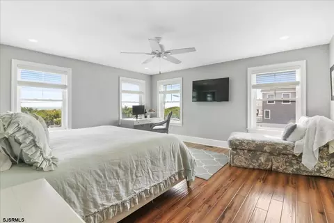 Bedroom - 2612 Commonwealth Ave, Strathmere, NJ 08248 photo 3 of 12