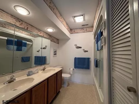 Bath - 2 Surfside Rd, Brigantine, NJ 08203 photo 3 of 5